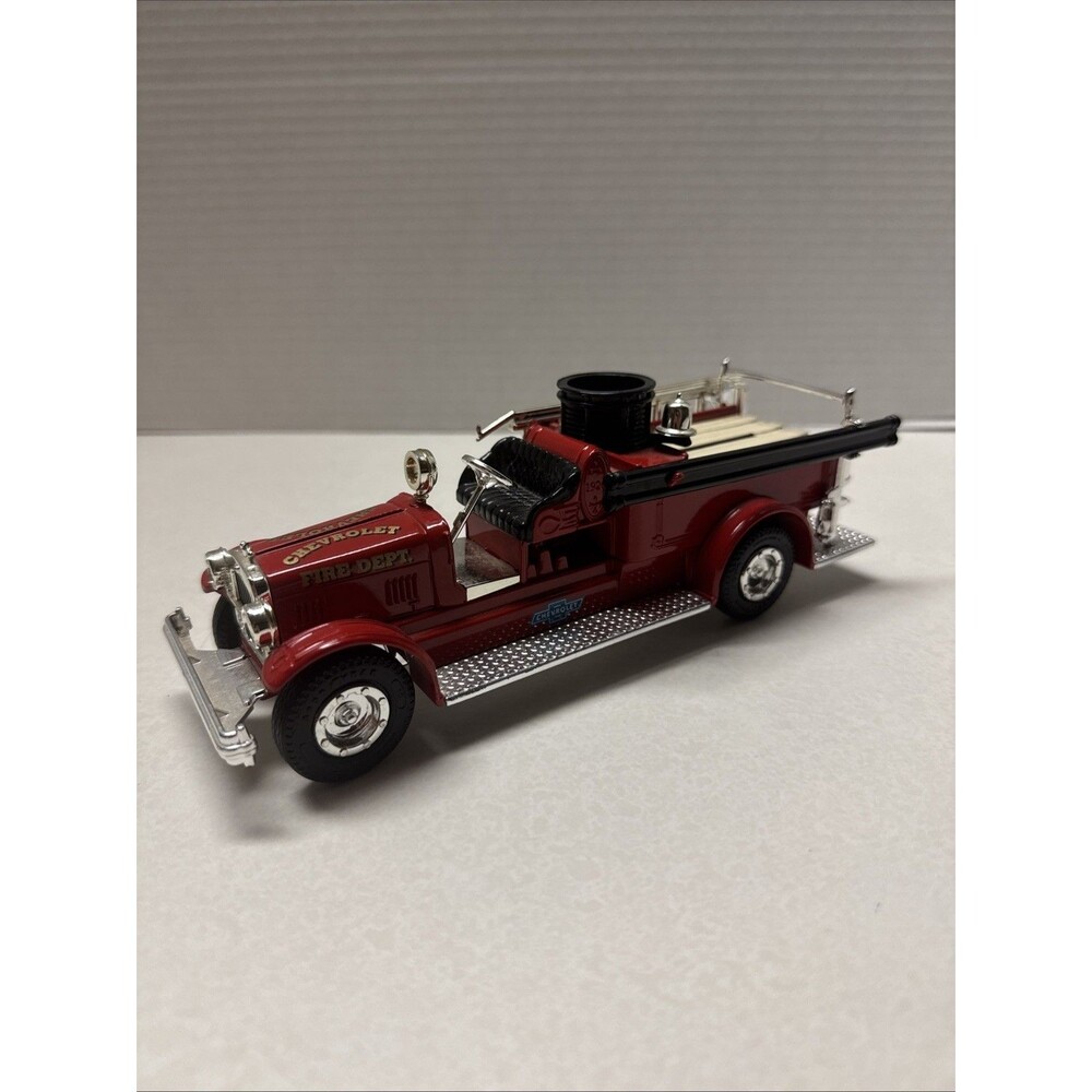 Ertl 1:30 1926 Seagrave Chevrolet Fire Truck Coin Bank Die Cast Model Engine